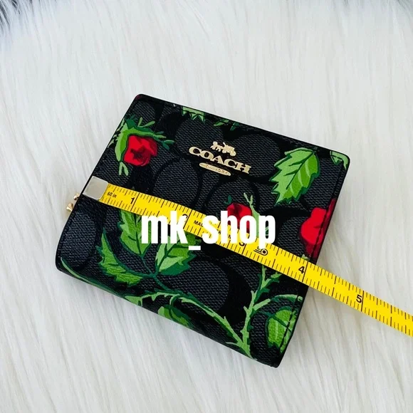 COACH Snap Wallet Signature Canvas Fairytale Rose Print - Picture 12 of 16